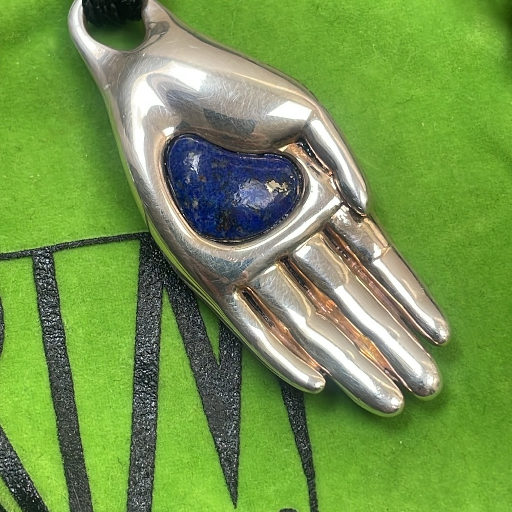 RLM Studio Sterling silver Open Hand/Heart pendant/talisman - Picture 6 of 9